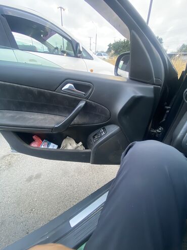 Mercedes-Benz: Mercedes-Benz C-Class: 2002 г., 2.2 л, Механика, Дизель, Седан — 10