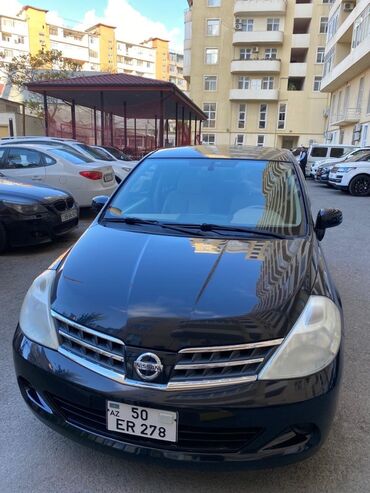 Nissan: Nissan Tiida: 1.5 l | 2012 il Hetçbek