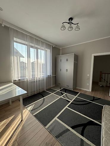 Продажа коттеджей и домов: Срочно продается дом 5-коматный дом Район:Кок-жар Площадь — 10