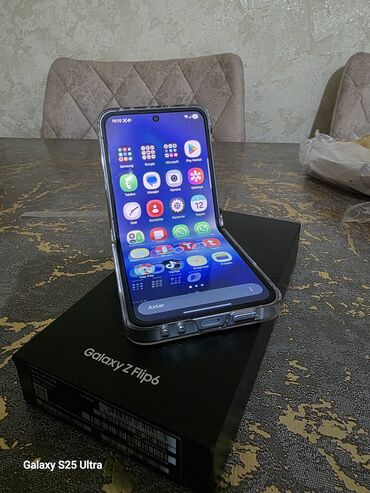 Samsung: Samsung Galaxy Z Flip6 — 12