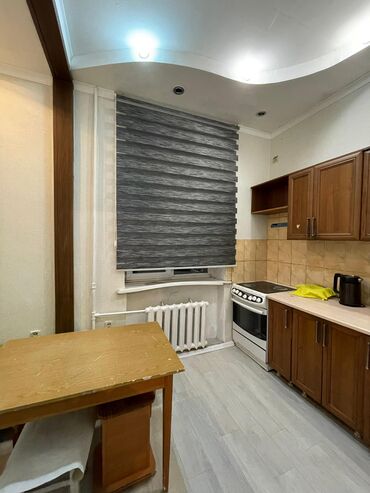 купить квартиру в бишкеке недорого: 3 комнаты, 65 м², Сталинка, 3 этаж, Евроремонт