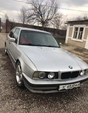 Транспорт: BMW 520: 1989 г., 2 л, Механика, Бензин, Седан