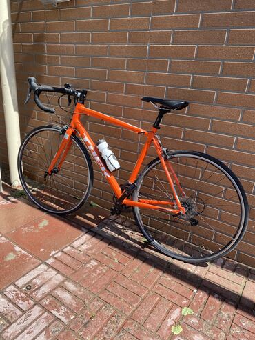 İdman velosipedləri: İşlənmiş Trek velosipedi Trek, 29", sürətlərin sayı: 16, Ünvandan götürmə — 2