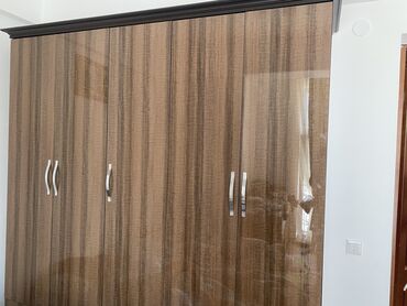 мебель для дома: Продается мебель для одежды шифоньер в новом состоянии очень срочно