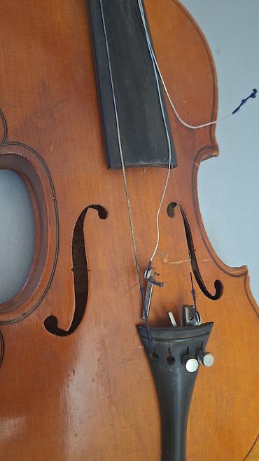 saz: Məhsul: Skripka (4/4 tam ölçü) skripka Təsvir: - Korpus: Klassik — 2