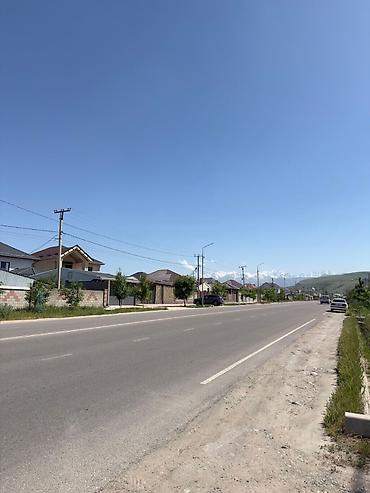 Продажа коттеджей и домов: 🏡 **Бишкек, ж/м Арча-Бешик** 🏠 Дом, 4 комнаты 📐 Площадь: 100 м² 🌳 — 1