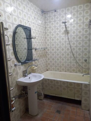 Uzunmüddətli kirayə mənzillər: 6-cı mikrorayon, Mirmahmud Kazimovski küçəsində (Alvadı marketlə — 7