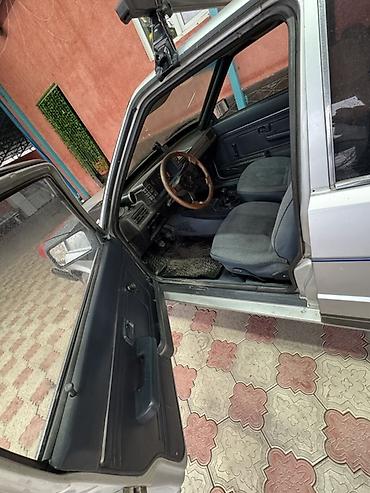 Audi: Audi 80: 1982 г., 1.8 л, Механика, Бензин, Седан — 5