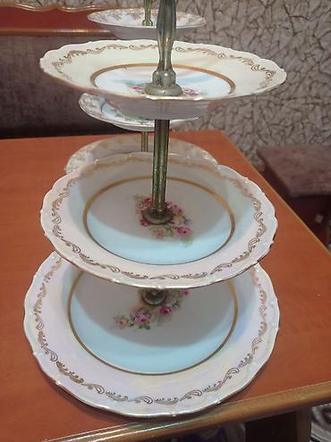 güllü tort: Tort və şiriniyyat qabı, rəng - Ağ, Farfor, Rusiya — 2