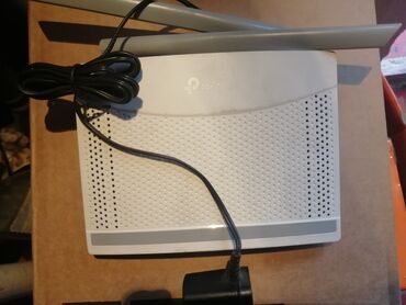 сетевые адаптеры tenda: WiFi роутер 1200сом tp-link Tenda