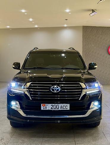 lend cruizer: Toyota Land Cruiser: 2017 г., 4.6 л, Автомат, Внедорожник — 2