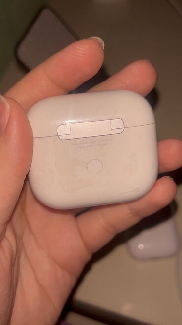 işlənmiş kalonkalar: Airpods 3 hec bir problemi yoxdu sekilde gorunduyu kimidi qutusuda var