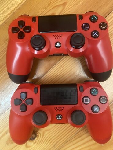 плейстейшен 4 про: Ps 4 original jostikler Cemi 2-3 ay işdedilob Her biri 45 azn 2sin