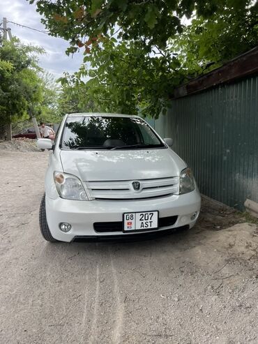 тойота приус 2006: Toyota ist: 2002 г., 1.5 л, Автомат, Бензин, Хэтчбэк