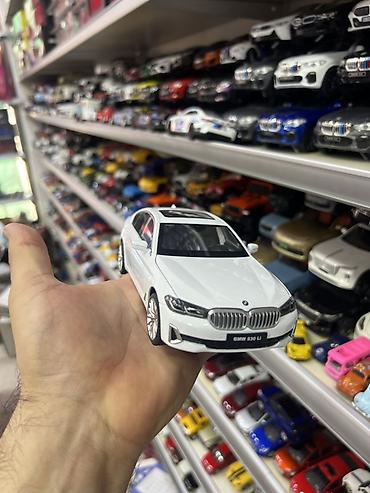 plaka: BMW die-cast model avtomobilləri – kolleksiya üçün detallı — 10