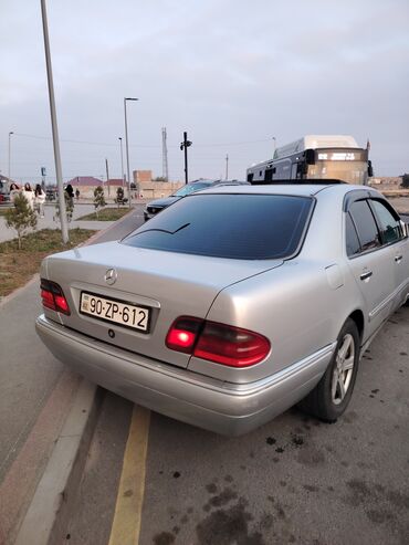 yeşqa mersedes: Mercedes-Benz E-Class zavod detal udarsiz masin. Mator ela senedlər