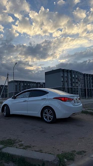 r17 hyundai: Hyundai Elantra: 2012 г., Бензин, Седан — 3