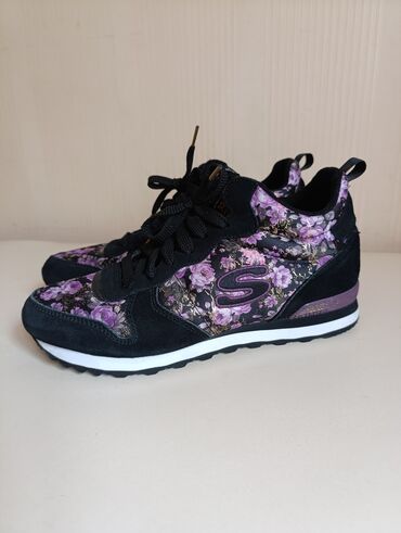 бордовые мужские мокасины: Кроссовки Sketchers ( оригинал ) в идеальном состоянии. размер 40-40,5