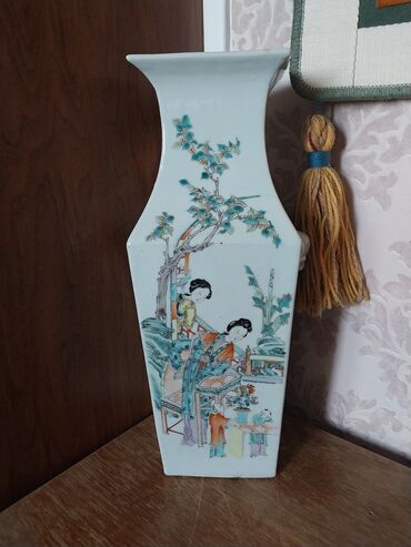 вазы с цветами: Китайская фарфоровые ваза