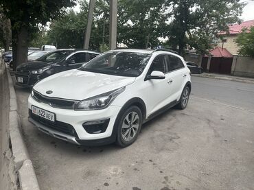рио машина: Продается Kia Rio X, компактный и практичный автомобиль в белом цвете