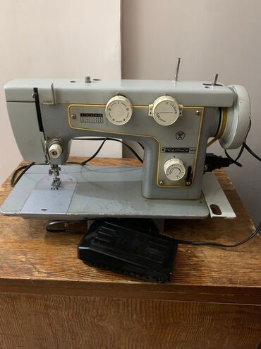 чайка resort: Швейная машина Chayka, Швейно-вышивальная, Автомат