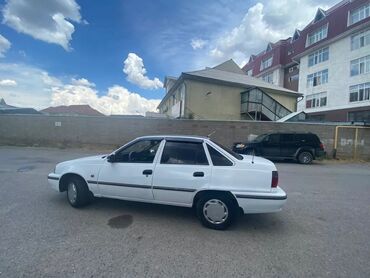 Daewoo: Daewoo Nexia: 1994 г., 1.5 л, Механика, Бензин