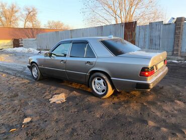 куплю мерседес 711: Mercedes-Benz W124: 1991 г., 2 л, Механика, Бензин, Седан