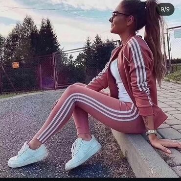 Gornji i donji deo: Ženska komplet trenerka 
s do xl — 8