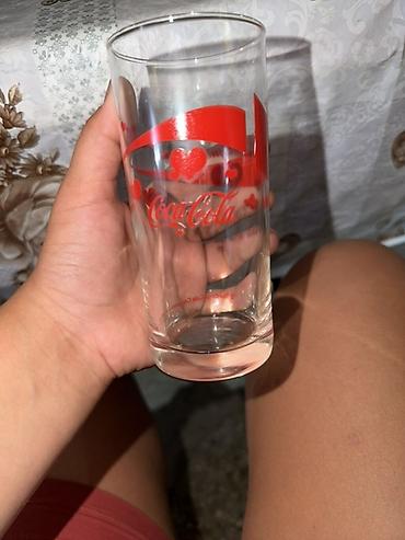 metalac posude coca cola: Set staklenih čaša Coca‑Cola – limitirani motiv sa crvenim srcima - — 2