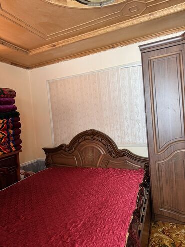 дополнительный свет: Уктоочу бөлмө гарнитуру, Колдонулган, Комод, Трюмо, Эки кишилик керебет, Жыгач, Өзү алып кетүү, түсү - Күрөң