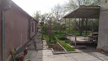 Продажа коттеджей и домов: Продаётся дом. жм кырман. 9,5 соток участок. саман/кирпич, отопление — 4