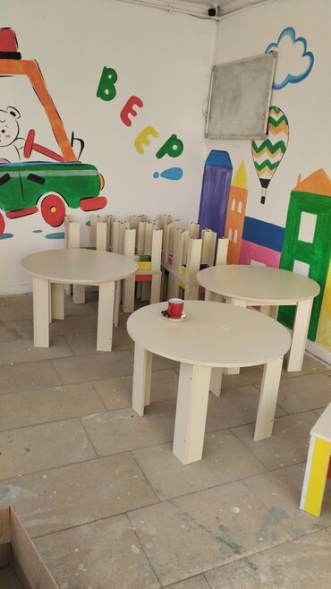 регулируемые ножки для стола: Oğlan və qız üçün, İşlənmiş, Bağça masası