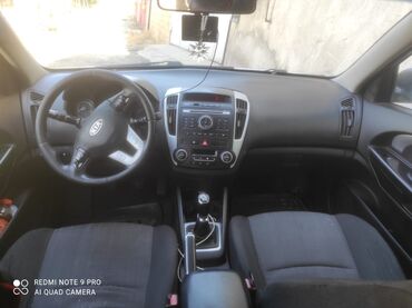 Kia: Kia Cee’d SW (universal) – gümüşü rəng Dövlət nömrə nişanı: 77-SK-794 — 16