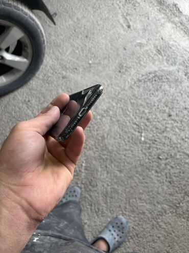 айфон на обмен: IPhone Xr, 128 ГБ, Black Titanium, Чехол