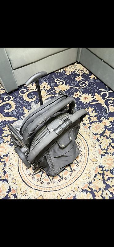 Коляски: Коляска (черная), складная Особенности: - Легкая алюминиевая рама — 5