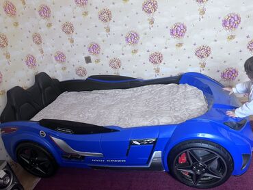 qiz ucun tortlar: Для девочки и мальчика, Б/у, Кровать-машина