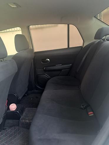 nissan tiida: Nissan Tiida sedan - Kuzov: ağ rəng, 4 qapı, sedan - Salon: qara — 3
