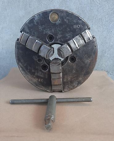 dəzgah drel: Tokar dəzgahı patronu 200mm
СТ200П-Ф6 
Polşa istehsalı 1984 — 1