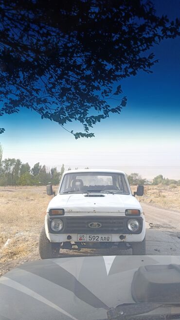 панель ваз2107: ВАЗ (ЛАДА) 4x4 Niva: 1985 г., Механика, Жол тандабас