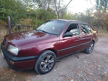 Volkswagen: Volkswagen Vento: 1993 г., 1.8 л, Механика, Бензин, Седан — 2