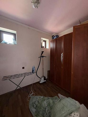 Продажа коттеджей и домов: 🏡 Продаётся: 2-этажный особняк с подвалом — 400 м² 📍 Локация: Бишкек — 14