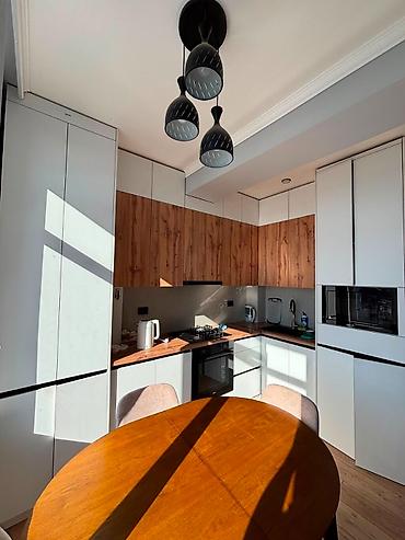 Продажа квартир: 3 комнаты, 77 м², 8 этаж — 3