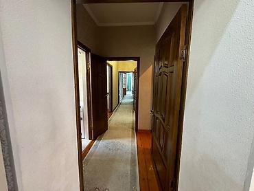 Продажа коттеджей и домов: Продается шикарный дом в ж/м Киргизия-1! (500 метров от проспекта — 18