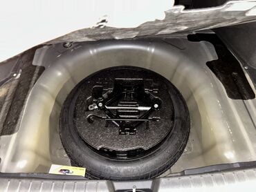 Kia: Kia Optima – qara rəng, sedan kuzov. Şəhərdaxili və magistral yollarda — 14