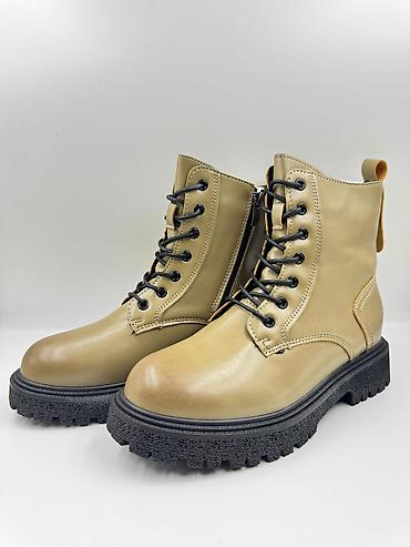 Кроссовки и спортивная обувь: Продаю оптом, качественная женская обувь. Разных моделей и размеров — 11