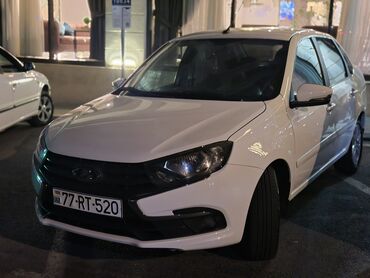 VAZ (LADA): Barter de var Lada Granta modelinin bu ağ rəngli sedanı dörd qapıya və — 3