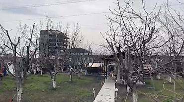 Аренда отелей и хостелов: Сдается в аренду. Участок 30 сотых. В участке Гостевой дом 1 этаж. 6 — 15