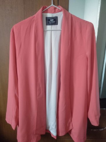 яркий пиджак: Жакет акриловый шелкподклад белого цвета,новый, размер48 бренд