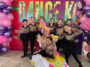 Карнавальные костюмы: Танцевальные костюмы на прокат. Кыргызский костюм, узбекский костюм — 7