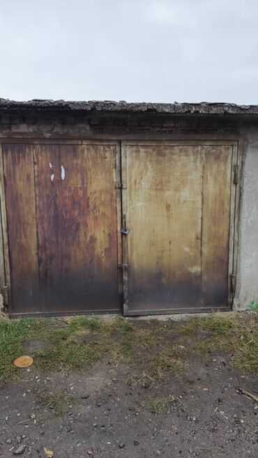 сдаю столовая бишкек: Ворота от гаража . от 2 х гаражей. металл советский-толстый.хорошего